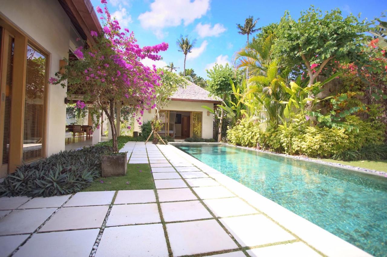 Villa Bali Asri Batubelig Семіньяк Екстер'єр фото