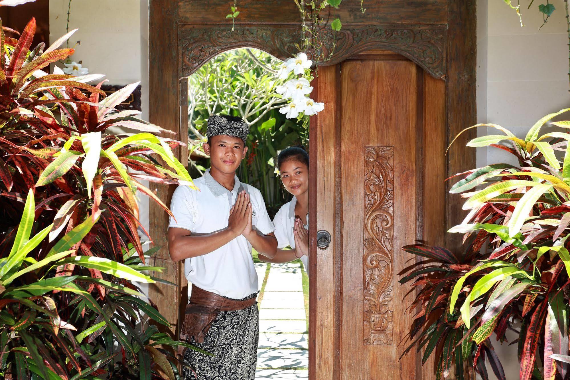 Villa Bali Asri Batubelig Семіньяк Екстер'єр фото